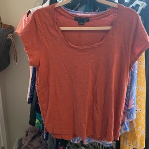 Social standard large rust tshirt